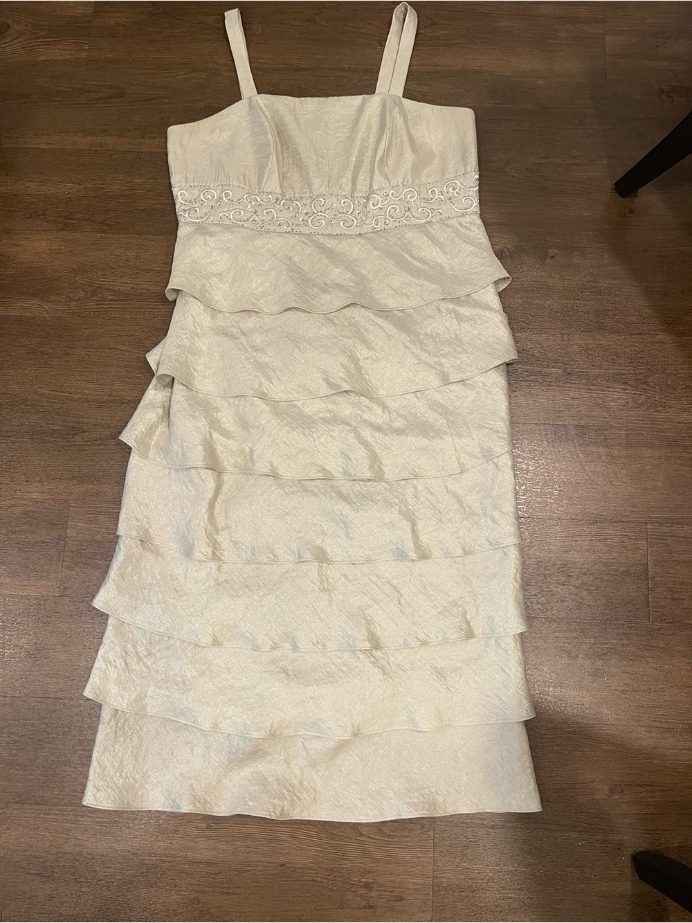 R&M Richards Cream Tiered Spaghetti-Strap Midi Dress